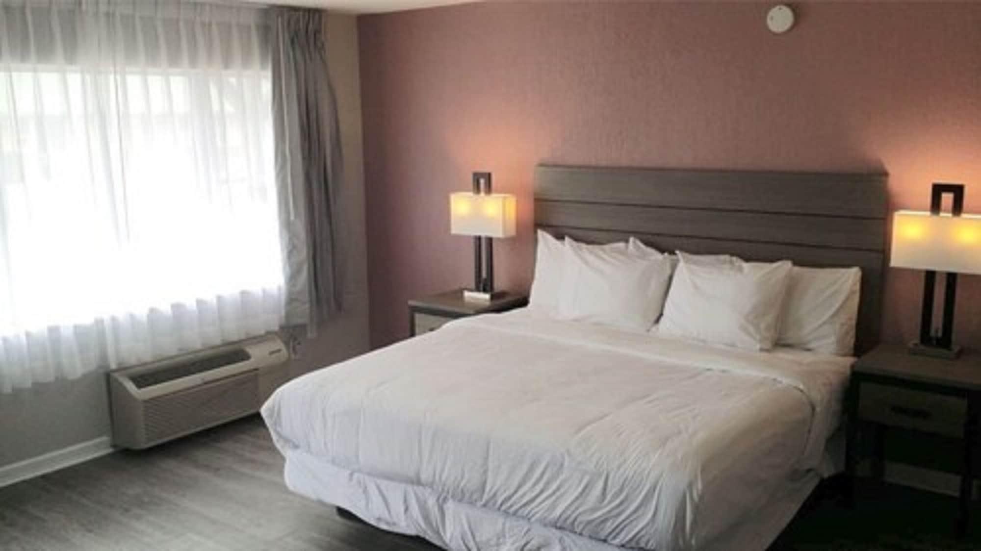 Econo Lodge Inn & Suites Абилин Екстериор снимка