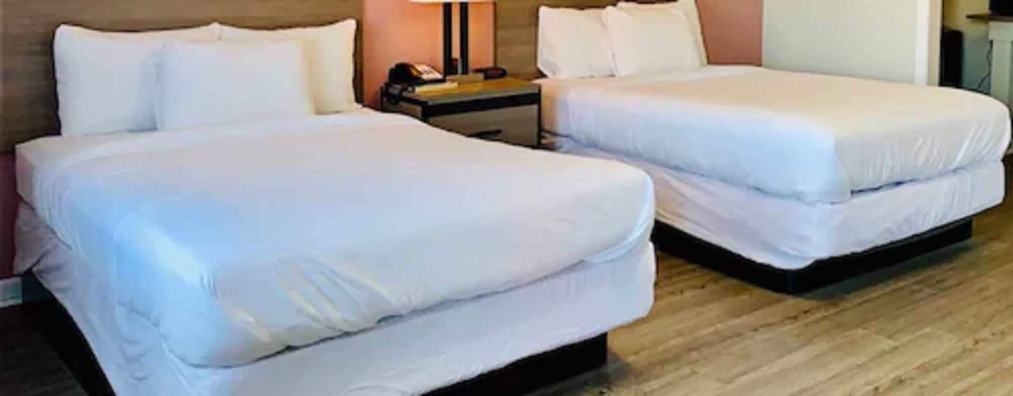 Econo Lodge Inn & Suites Абилин Екстериор снимка