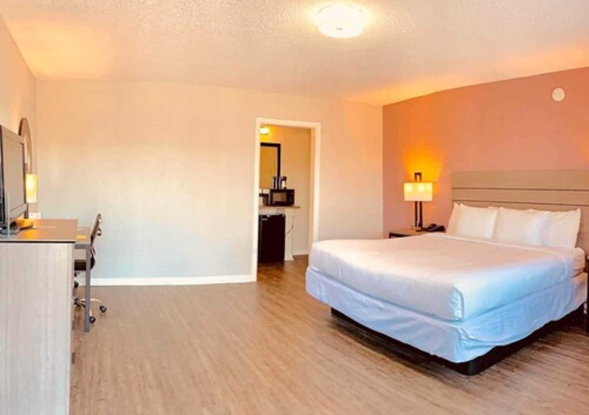 Econo Lodge Inn & Suites Абилин Екстериор снимка