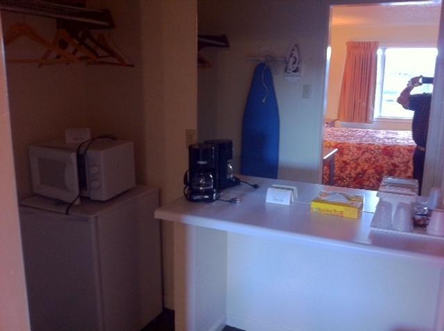 Econo Lodge Inn & Suites Абилин Екстериор снимка